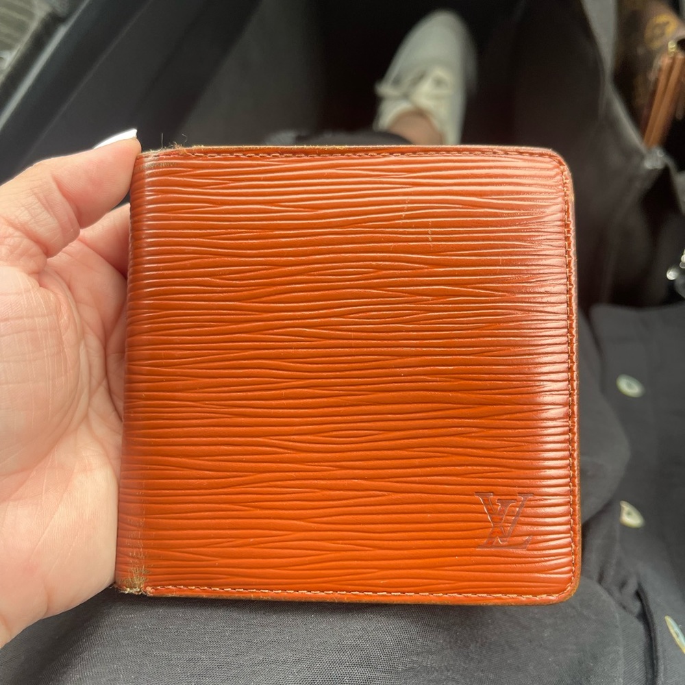 LV Epi Cognac Bifold